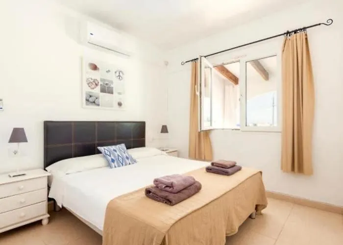 Valeria Vila Cala En Porter (Menorca)