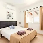Vila Valeria *
